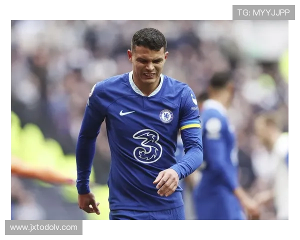 切尔西引援频繁，核心框架缺失问题逐步反映在球队稳定性承压