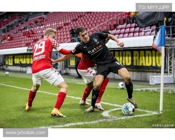 多特蒙德的防守问题，源于整体站位而非个人能力